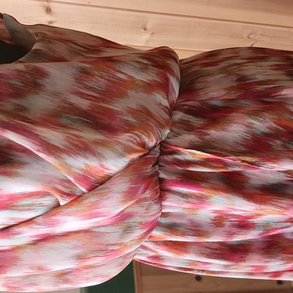 Bisou bisou surplice dress - Picture 6 of 12